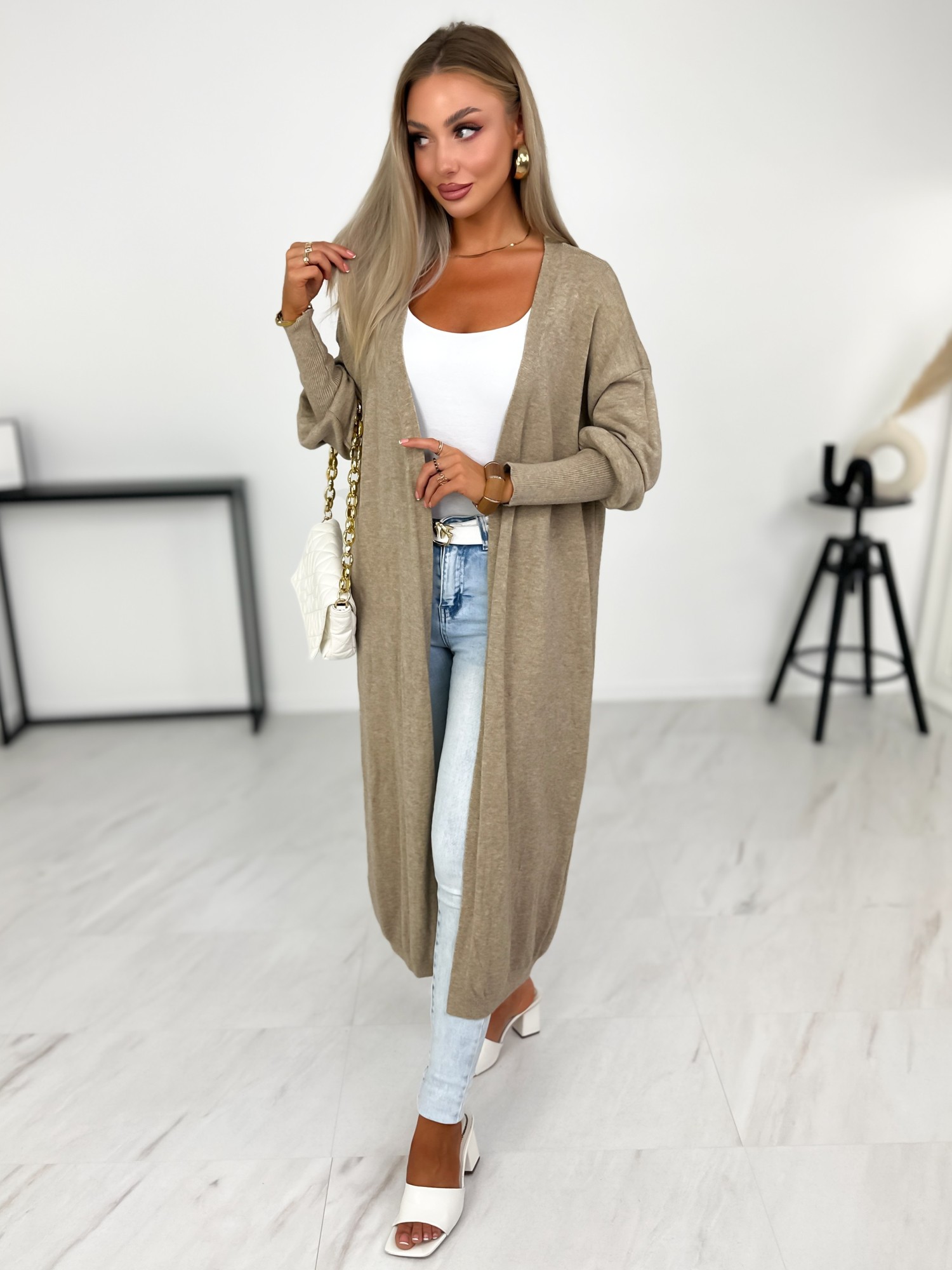 Sweter Long Avola Ciemnobeżowy Sweter Long Avola Ciemnobeżowy