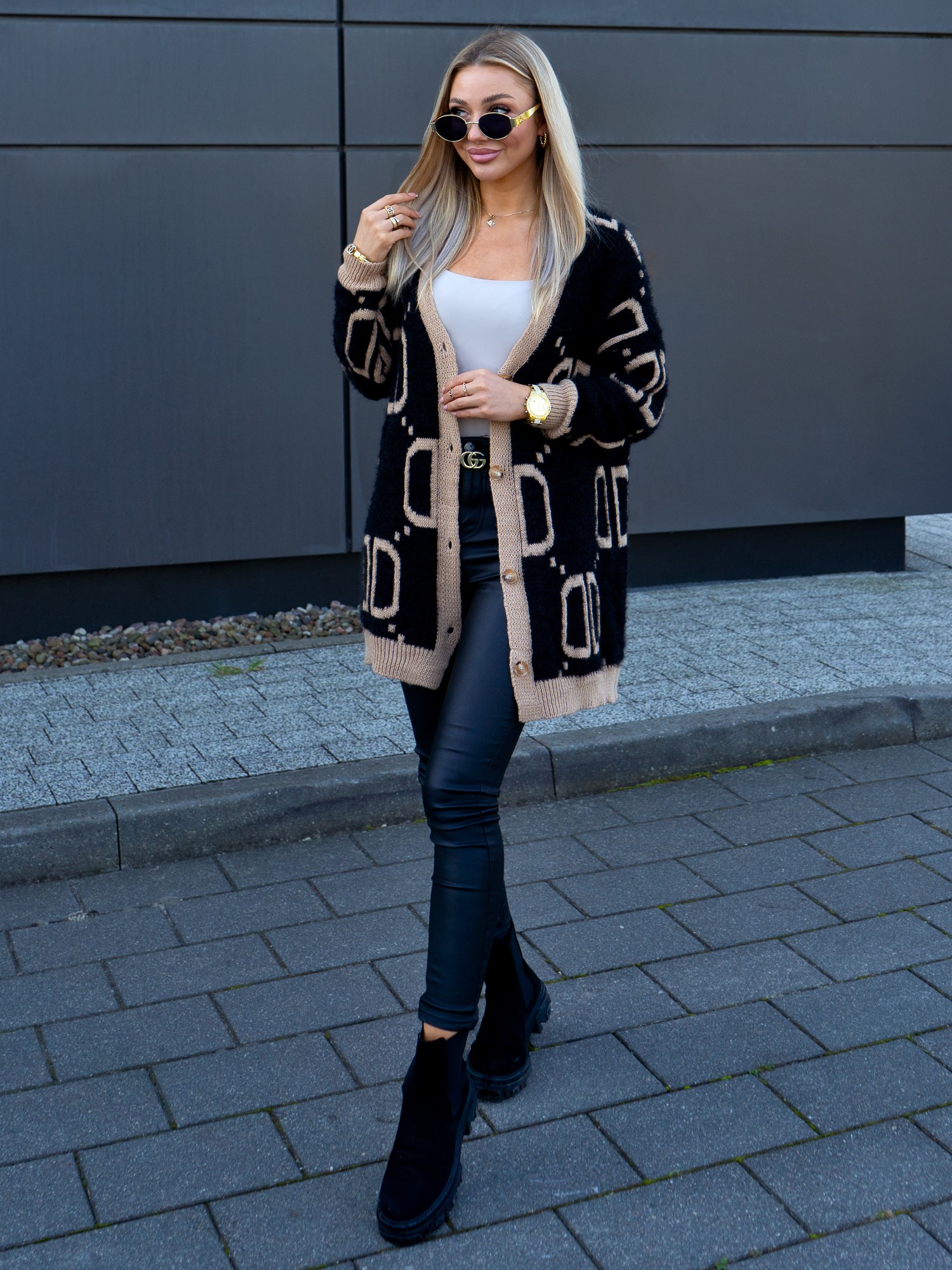 Sweter Trifoi Czarno-Beżowy Sweter Trifoi Czarno-Beżowy