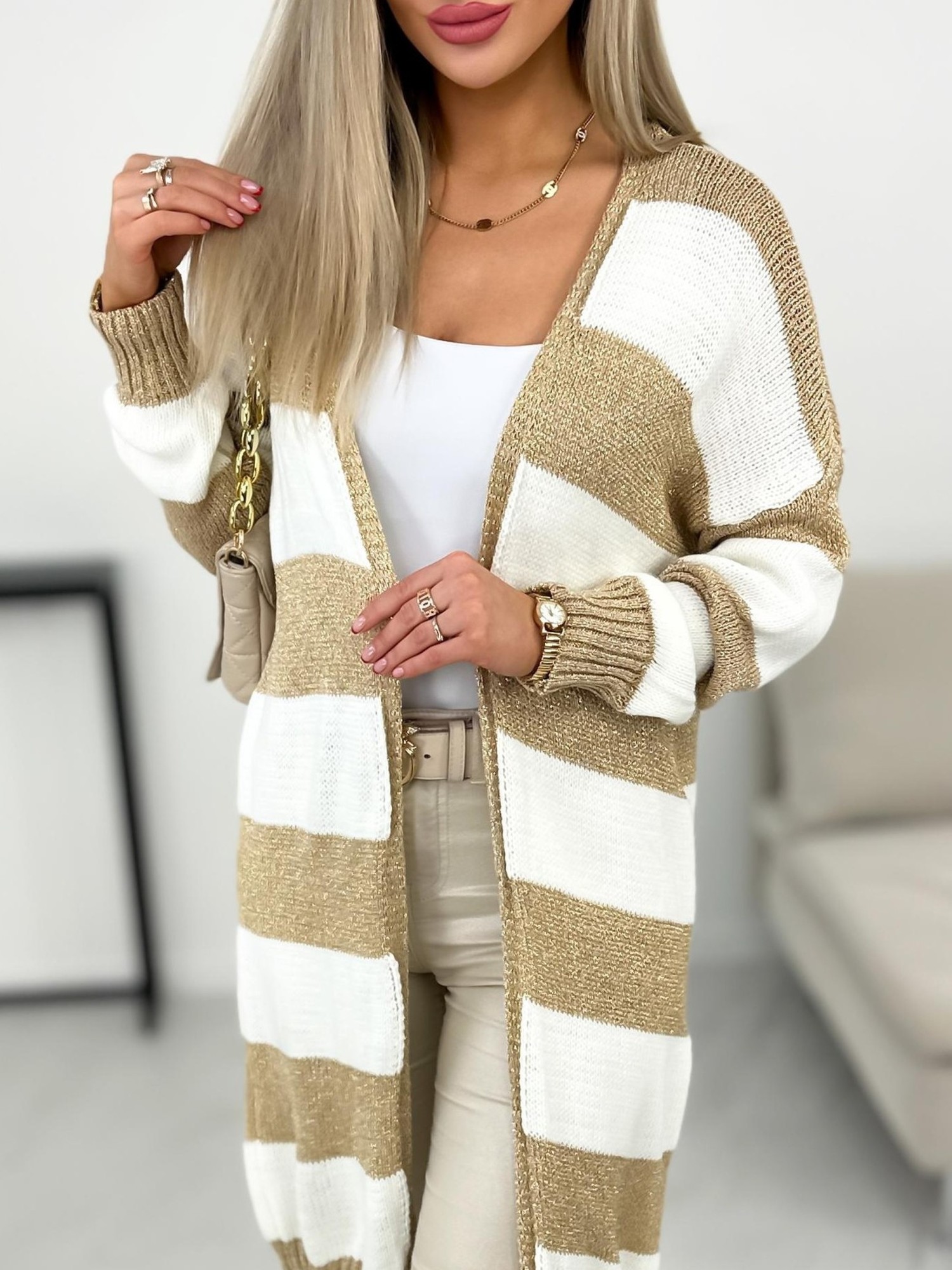 Sweter Kardigan Doly Biało-Złoty Sweter Kardigan Doly Biało-Złoty