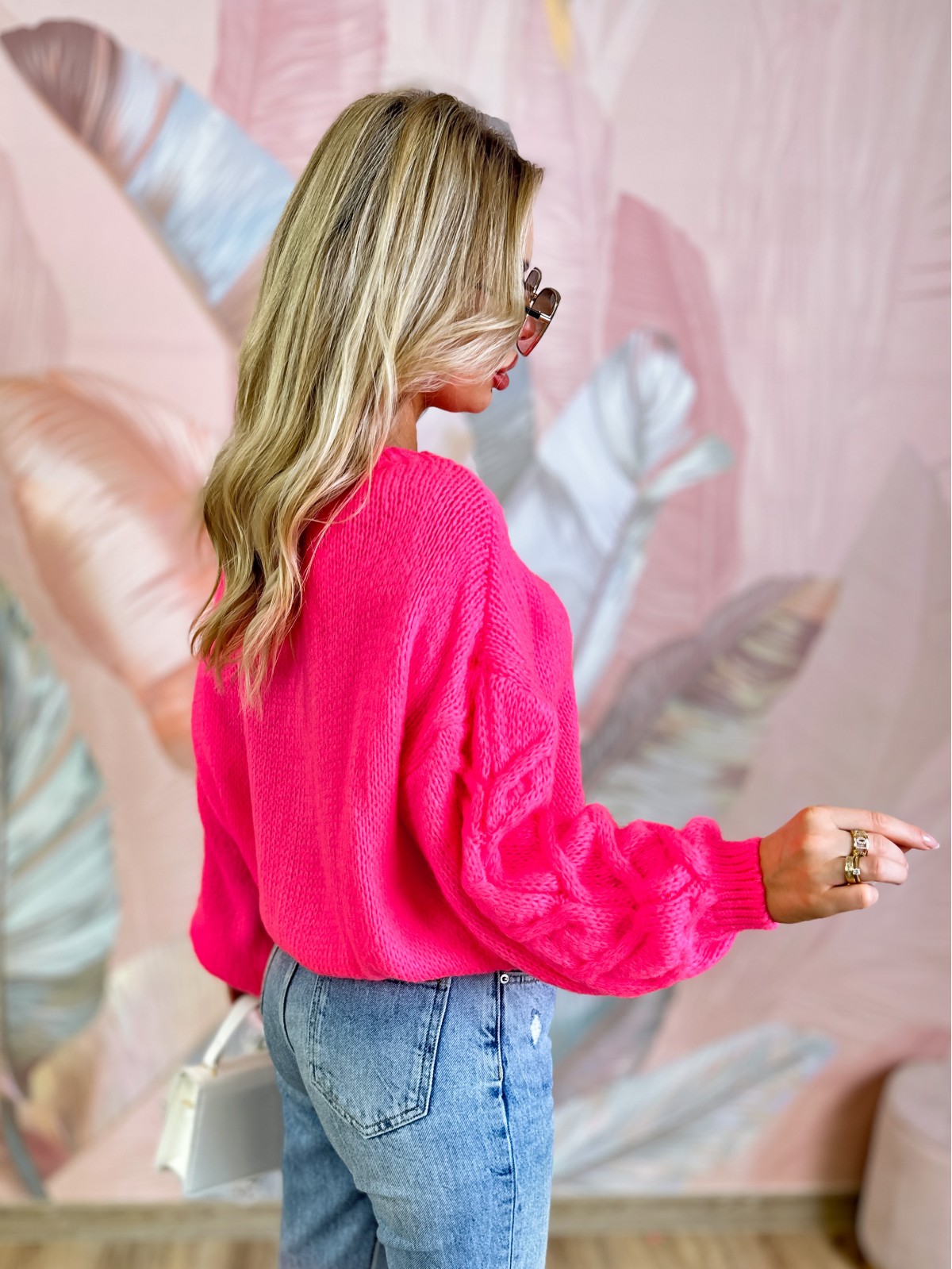 Sweter Rini Neonowy Róż Sweter Rini Neonowy Róż