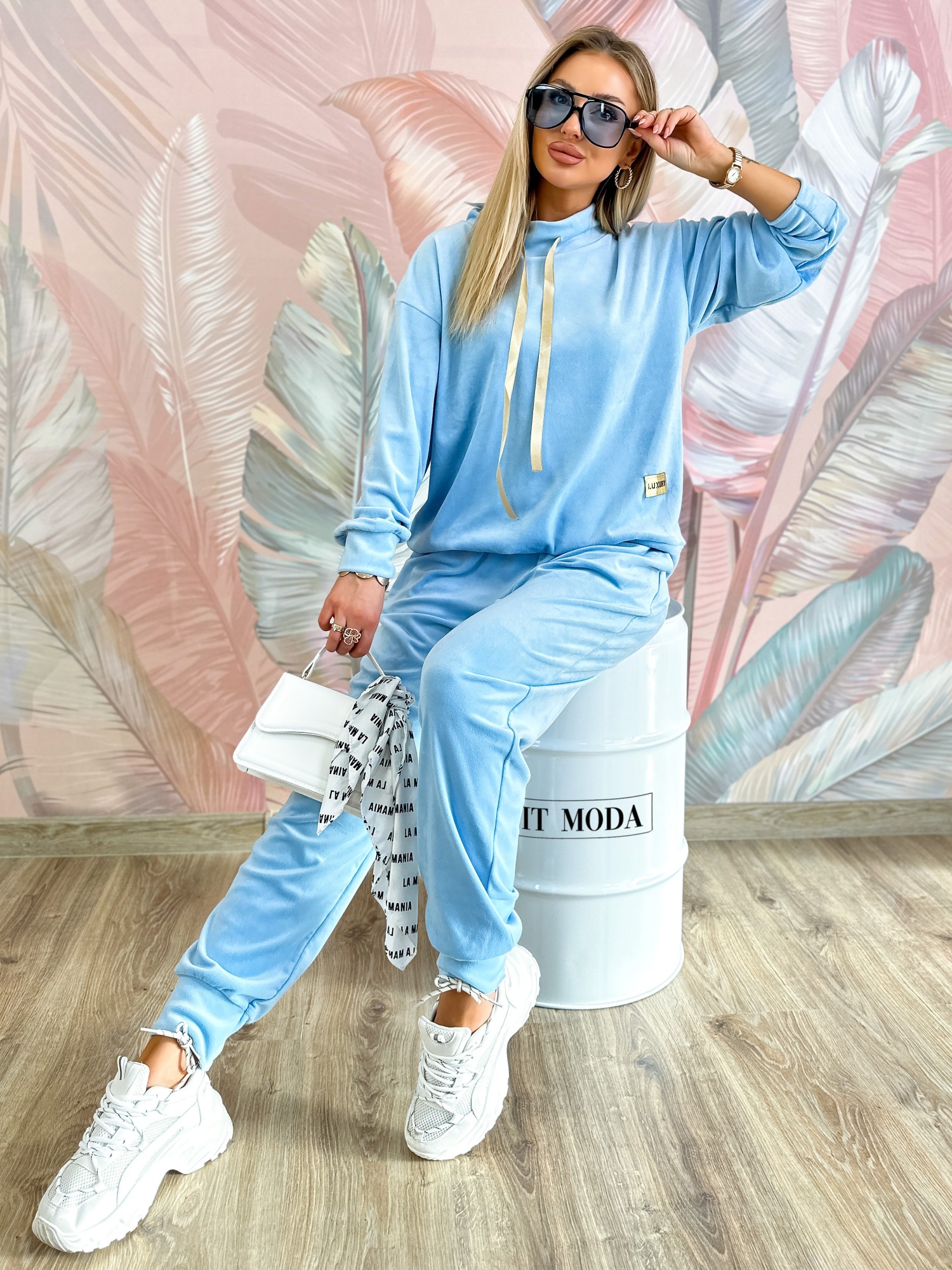 Dres Welurowy Margo Two Błękitny Dres Welurowy Margo Two Błękitny