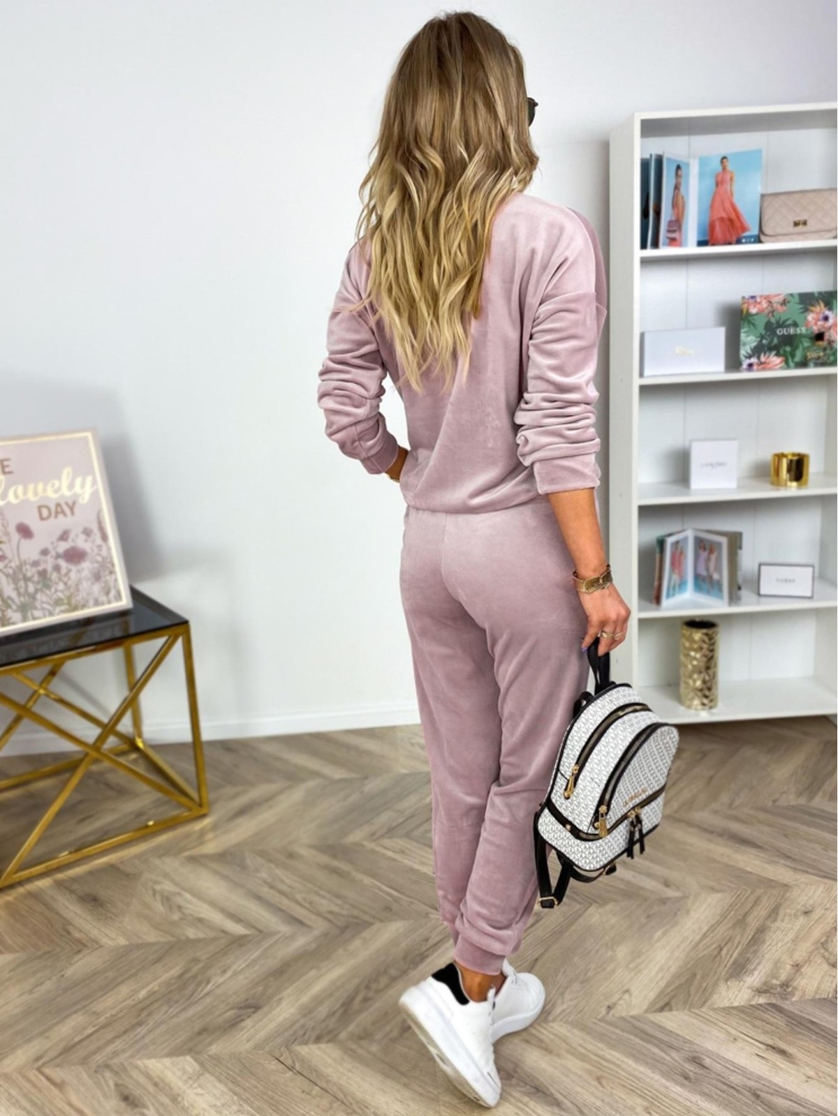 Dres Candy Welurowy Pudrowy Róż Dres Candy Welurowy Pudrowy Róż