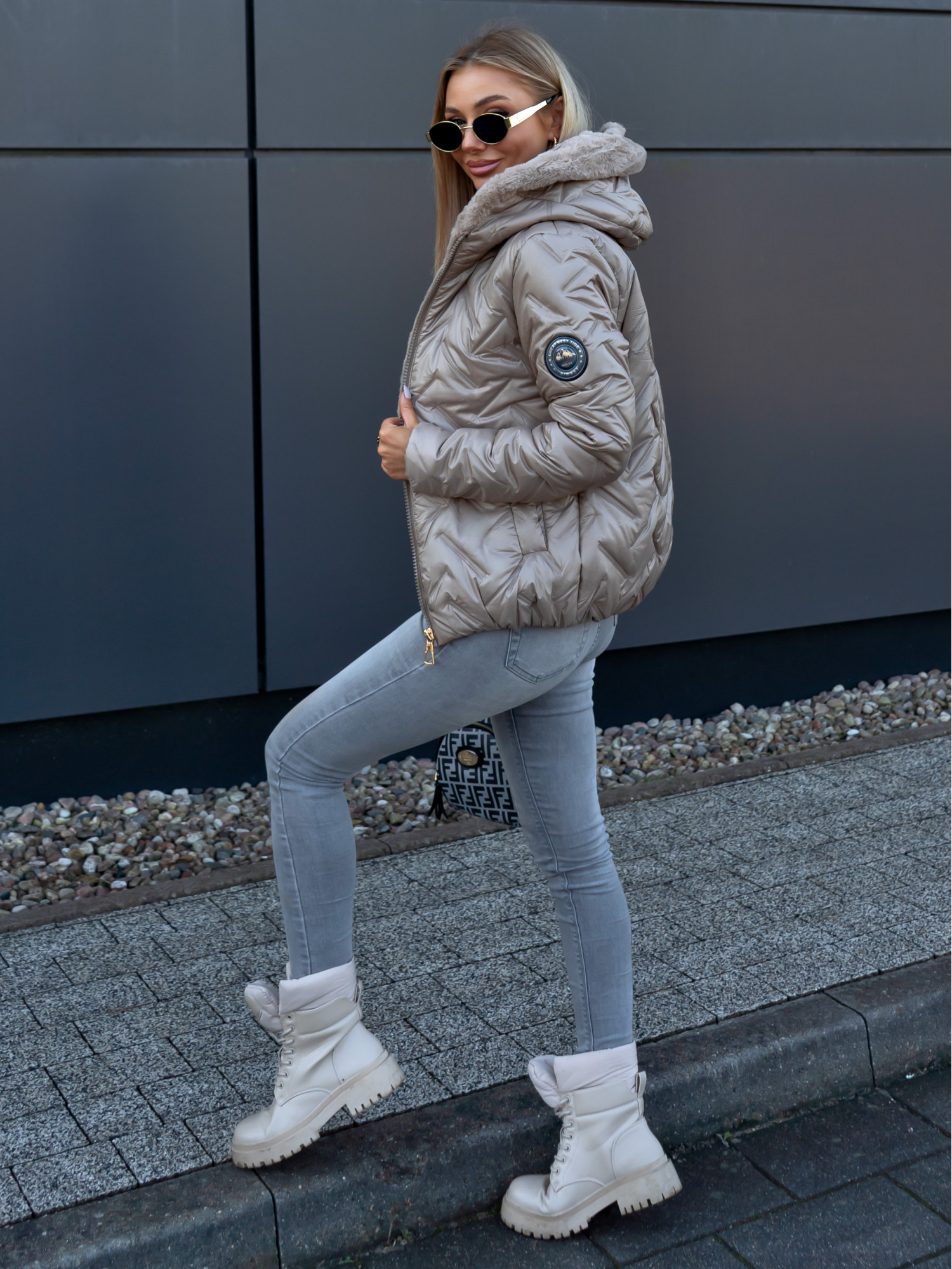 Kurtka Ibomi Two Ciemnobeżowa