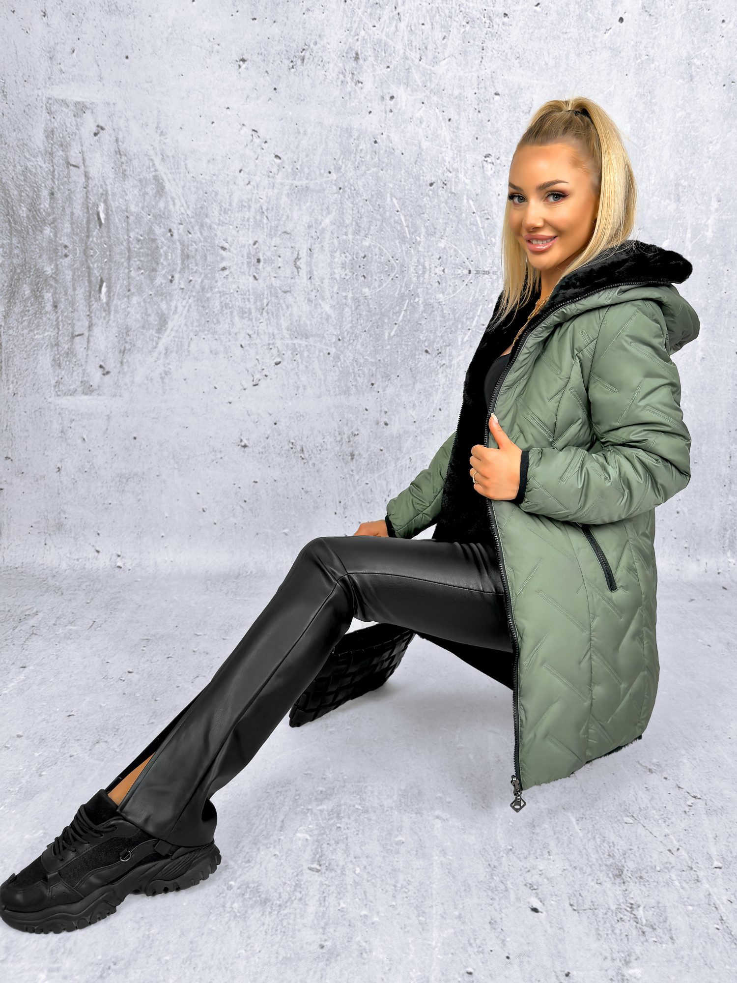 Kurtka Dwustronna Clarena Oliwkowo-Czarna