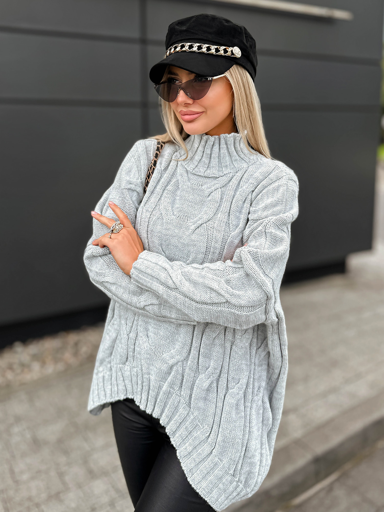 Sweter Ressa Szary