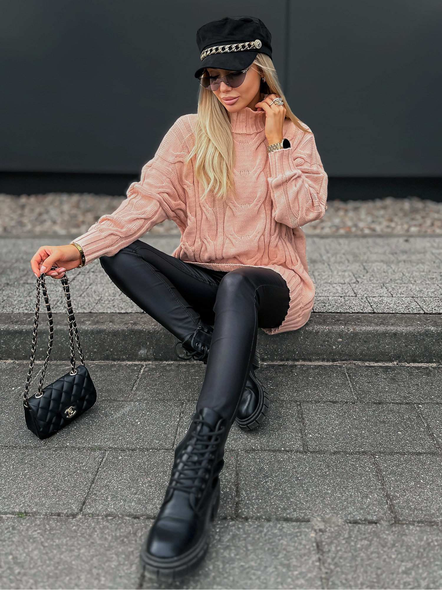 Sweter Ressa Pudrowy Róż Sweter Ressa Pudrowy Róż