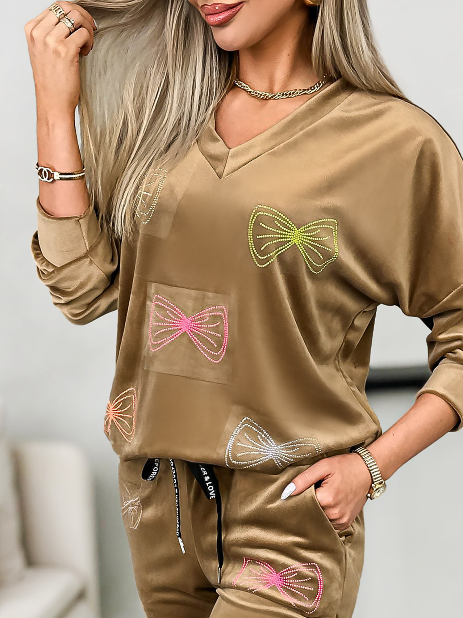 Dres Welurowy Rivet Camelowy