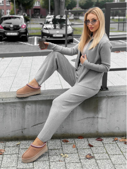 Komplet Sweterkowy Kourtney Szary Komplet Sweterkowy Kourtney Szary