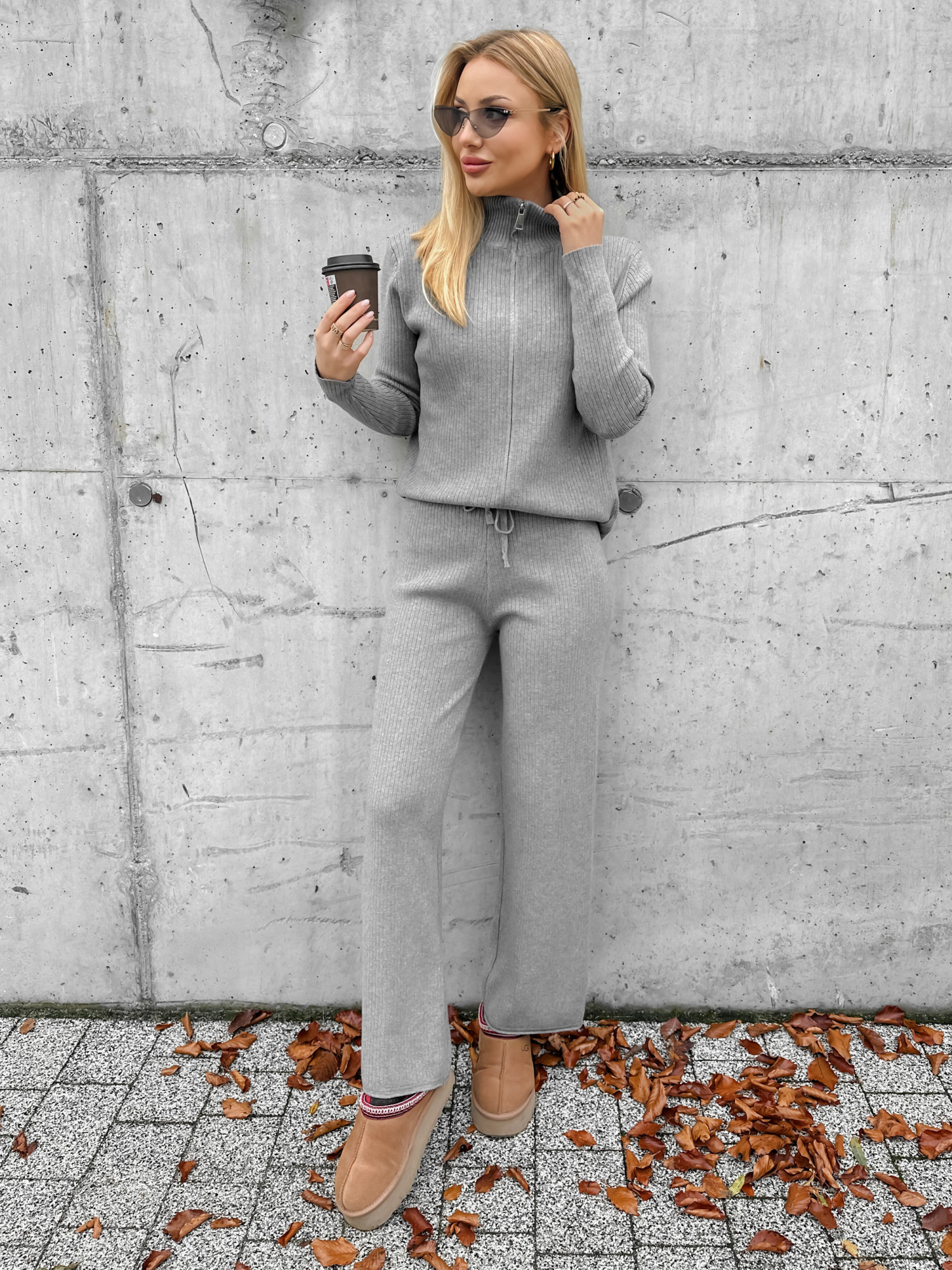 Komplet Sweterkowy Kourtney Szary