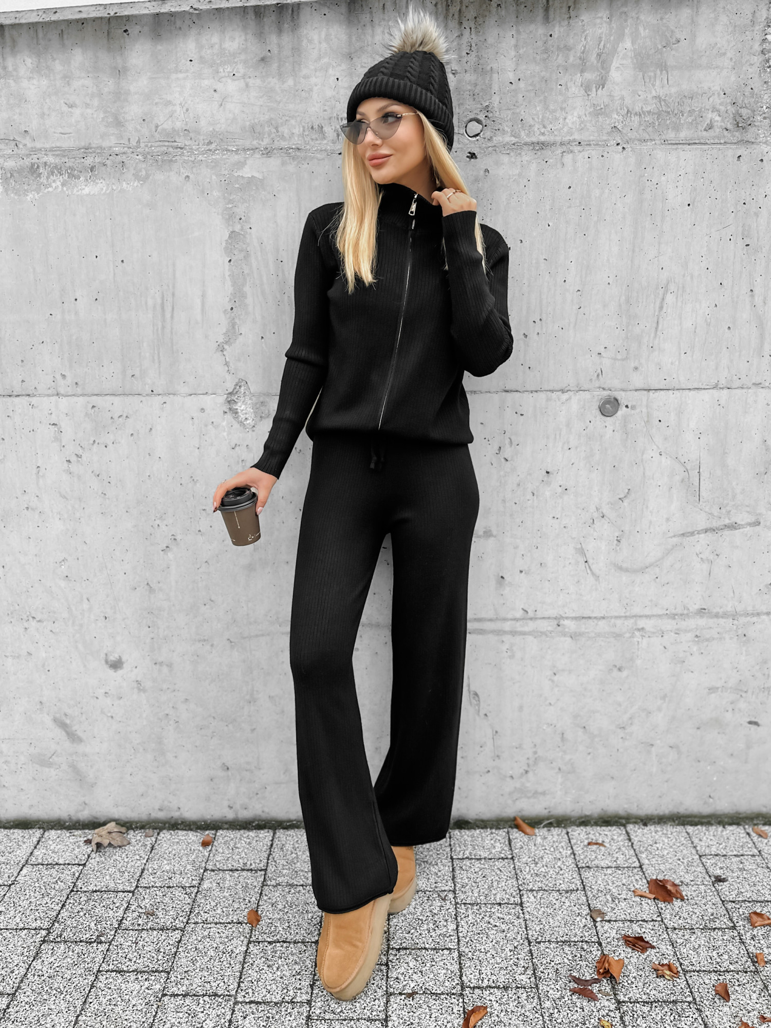 Komplet Sweterkowy Kourtney Czarny Komplet Sweterkowy Kourtney Czarny