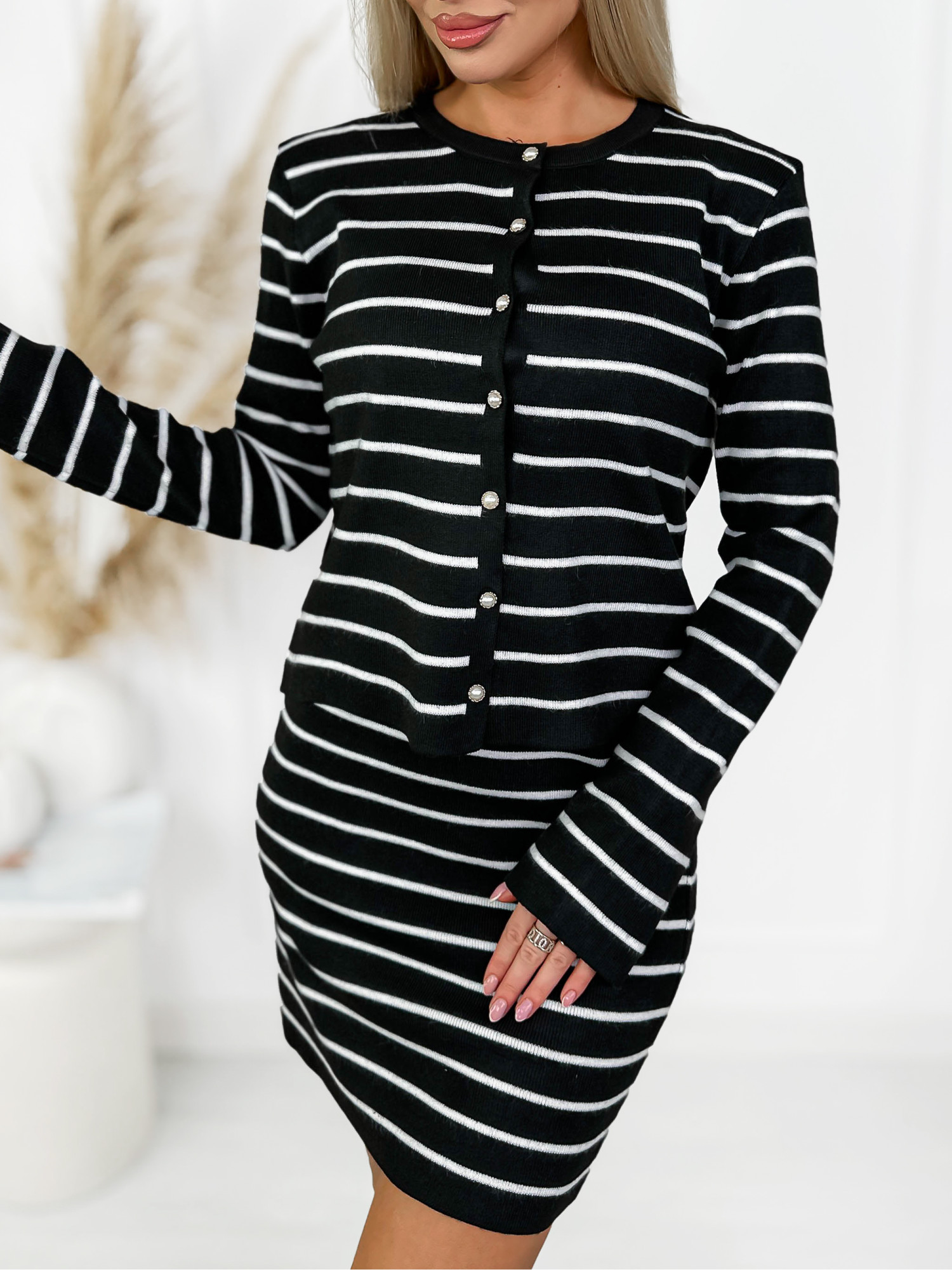 Komplet Sweterkowy Catania Czarny Komplet Sweterkowy Catania Czarny