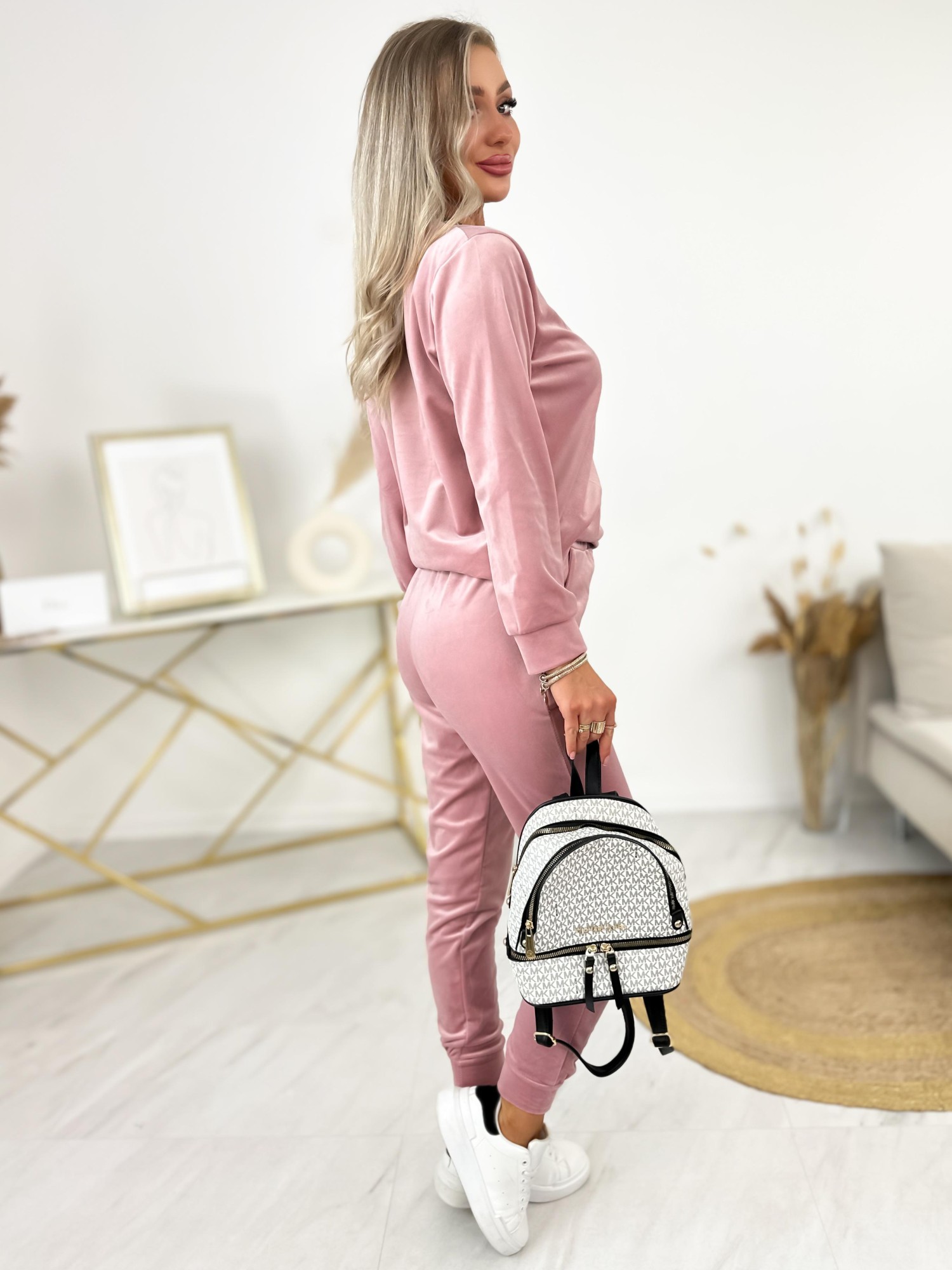 Dres Carla Pudrowy Róż Dres Carla Pudrowy Róż