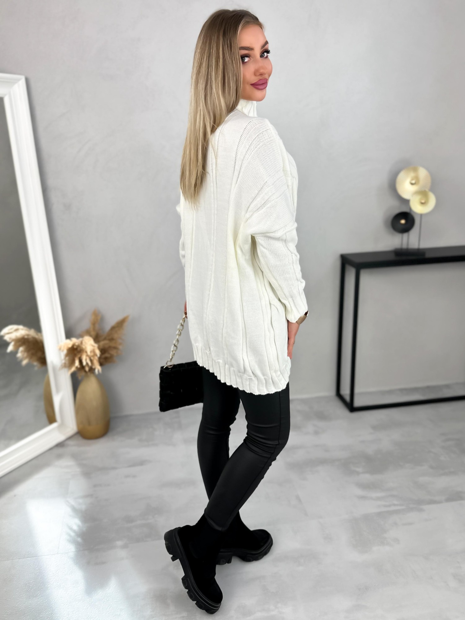 Sweter Ressa Kremowy Sweter Ressa Kremowy