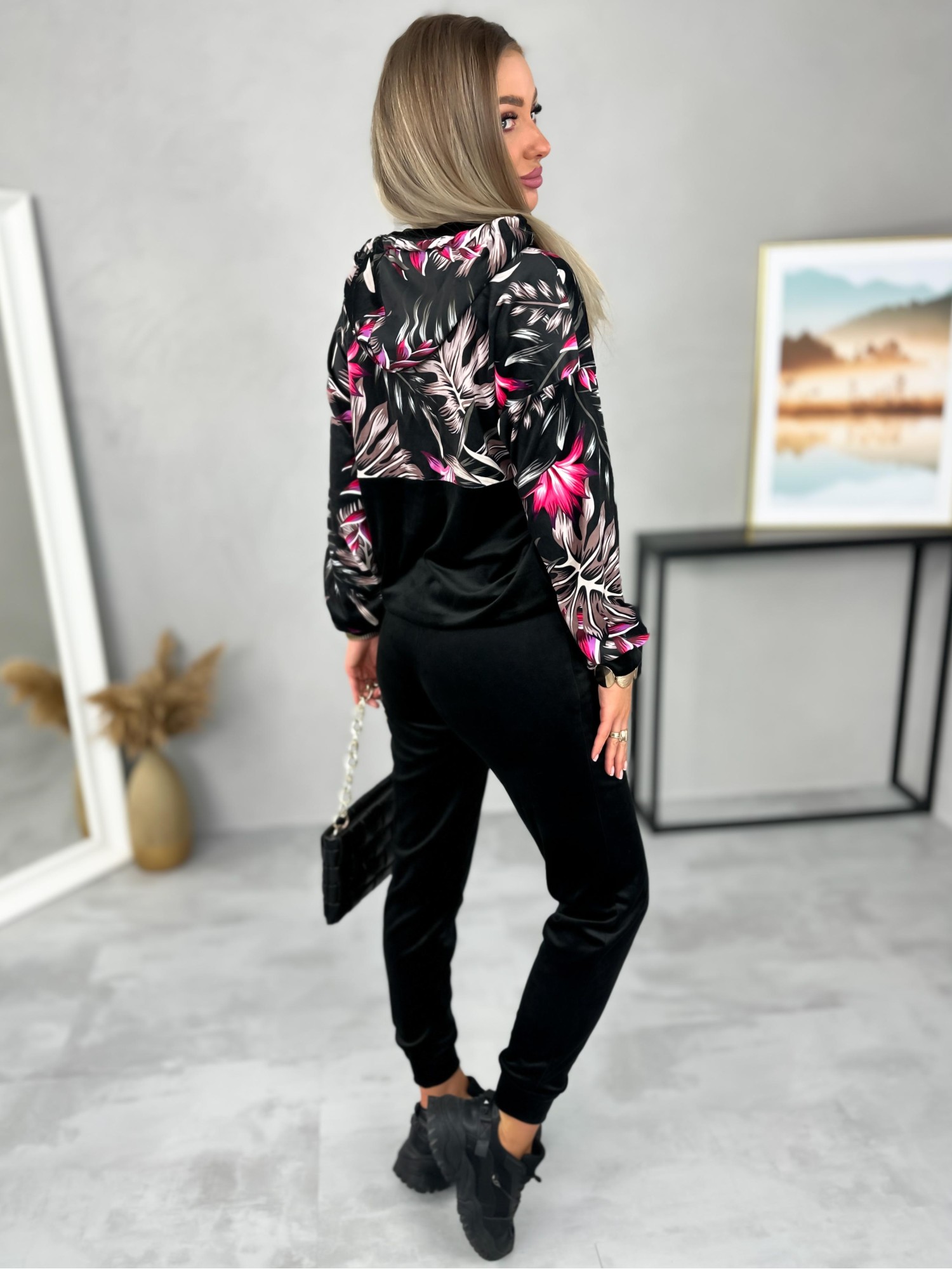 Dres Welurowy Mareo 17 Dres Welurowy Mareo 17