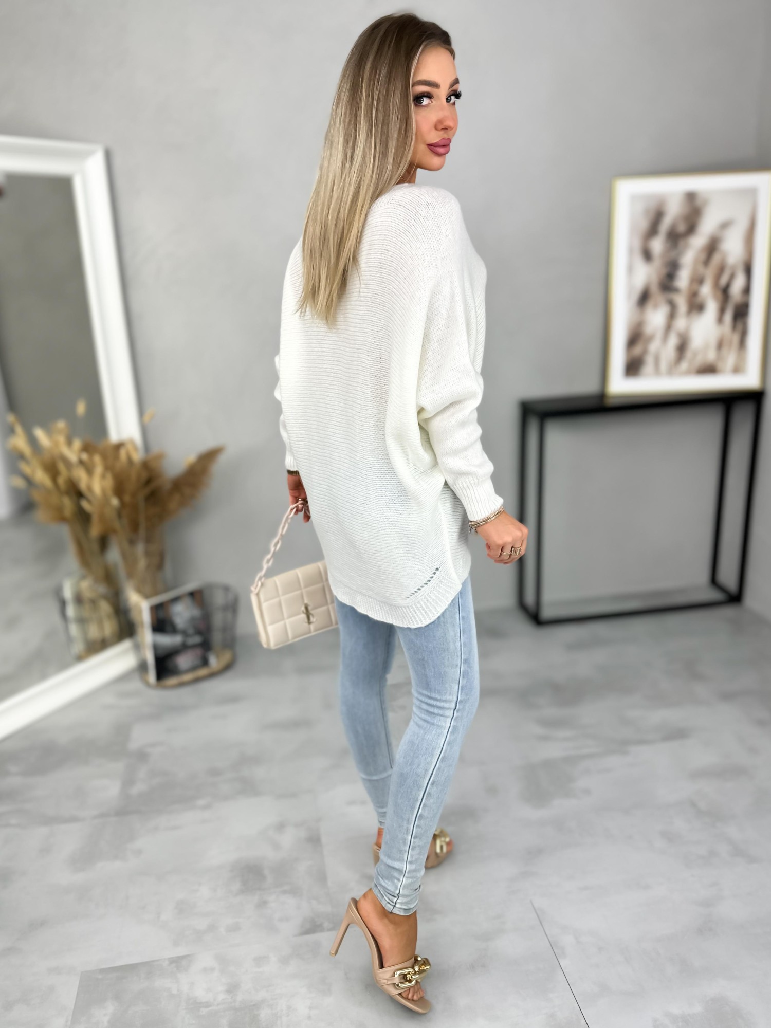 Sweter Malahi Kremowy Sweter Malahi Kremowy