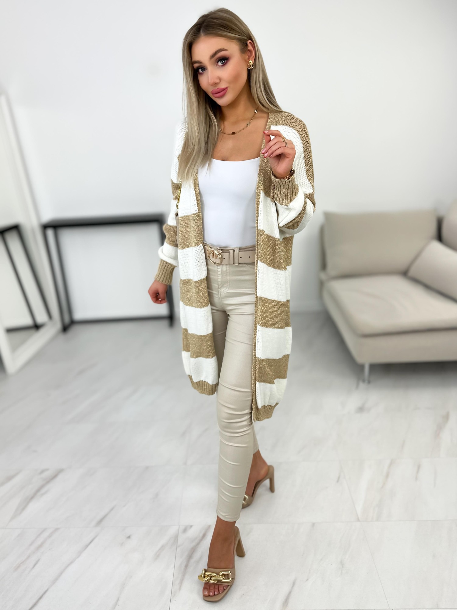 Sweter Kardigan Doly Biało-Złoty Sweter Kardigan Doly Biało-Złoty