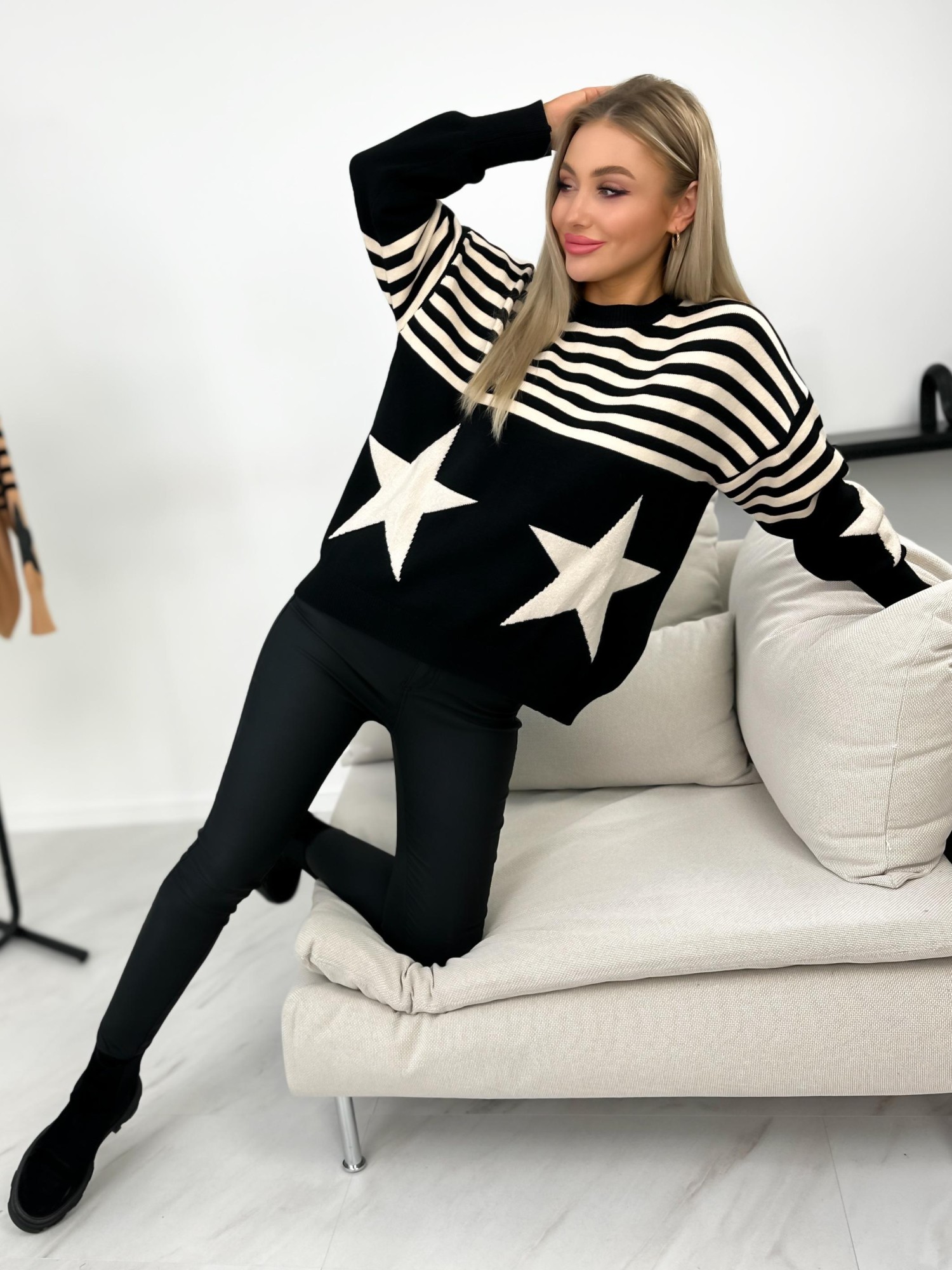 Sweter Varis Czarno-Beżowy Sweter Varis Czarno-Beżowy