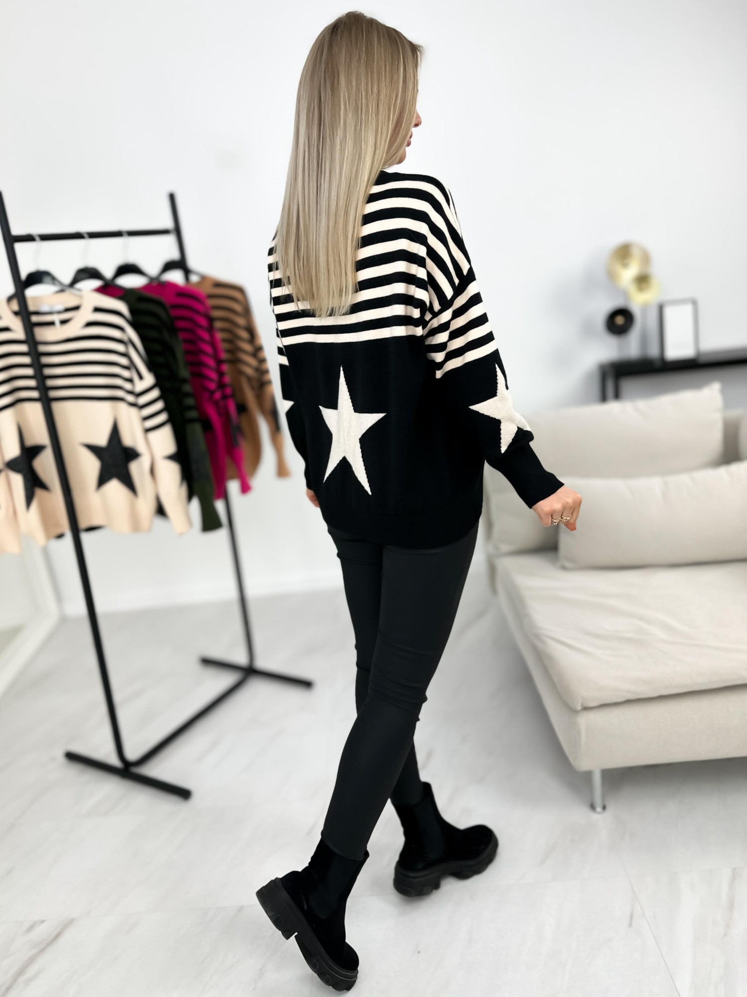 Sweter Varis Czarno-Beżowy Sweter Varis Czarno-Beżowy