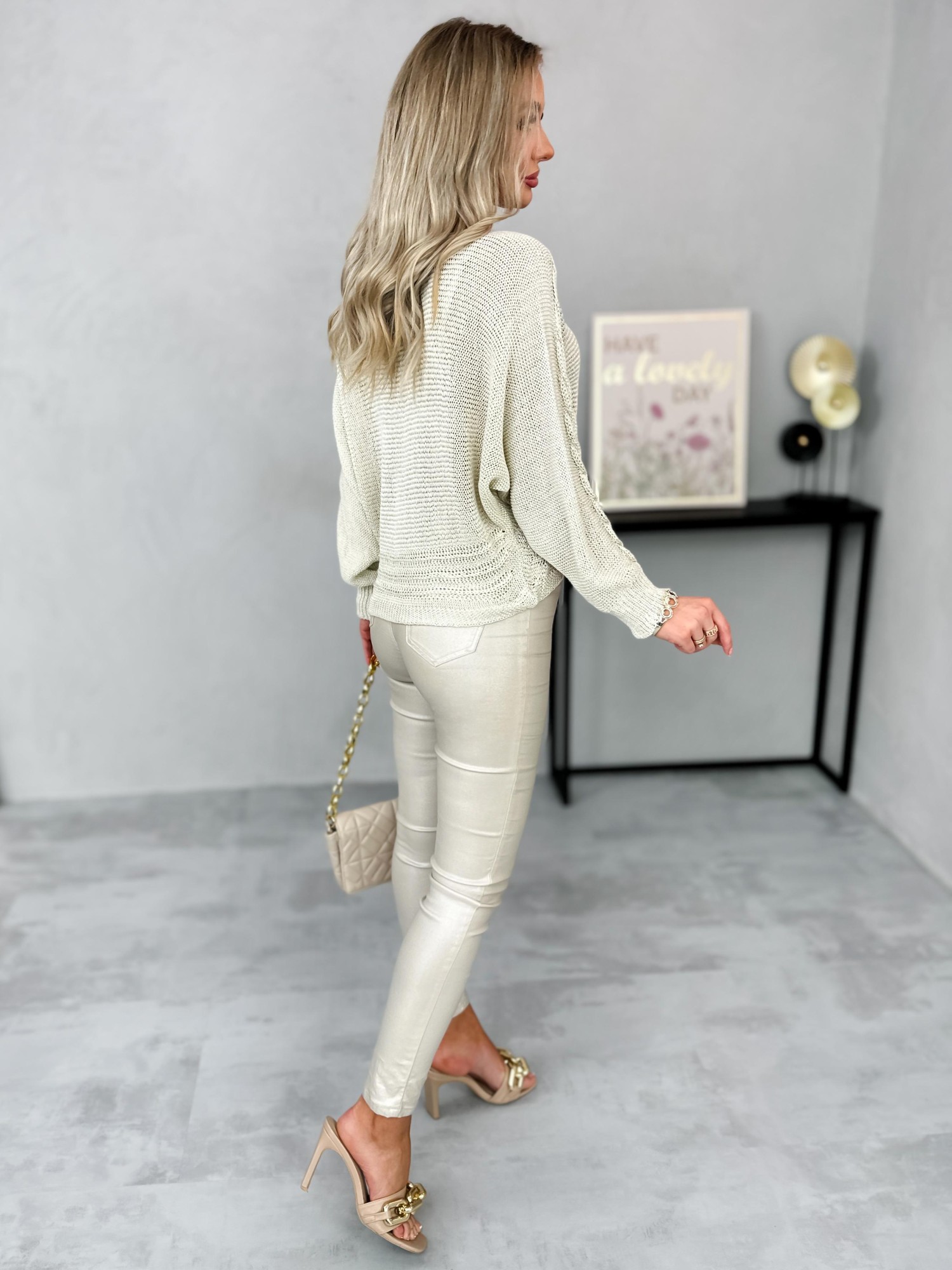 Sweter Chelle Jasnobeżowy Sweter Chelle Jasnobeżowy