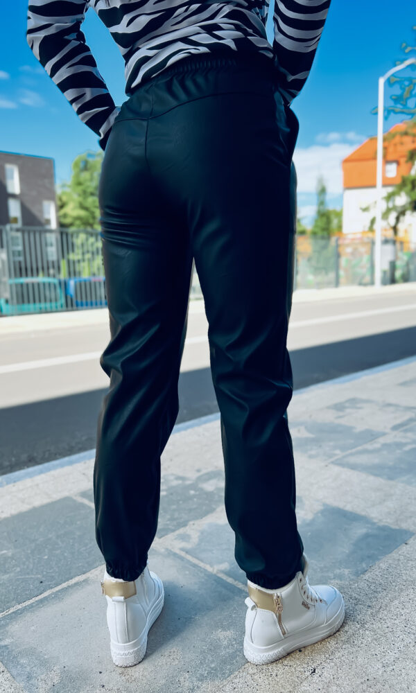 8PM Spodnie materia\u0142owe br\u0105z Melan\u017cowy W stylu casual Moda Spodnie Spodnie materiałowe 